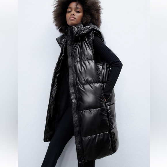 Zara women’s shiny water repellent puffer vest size xsmall - Picture 2 of 2